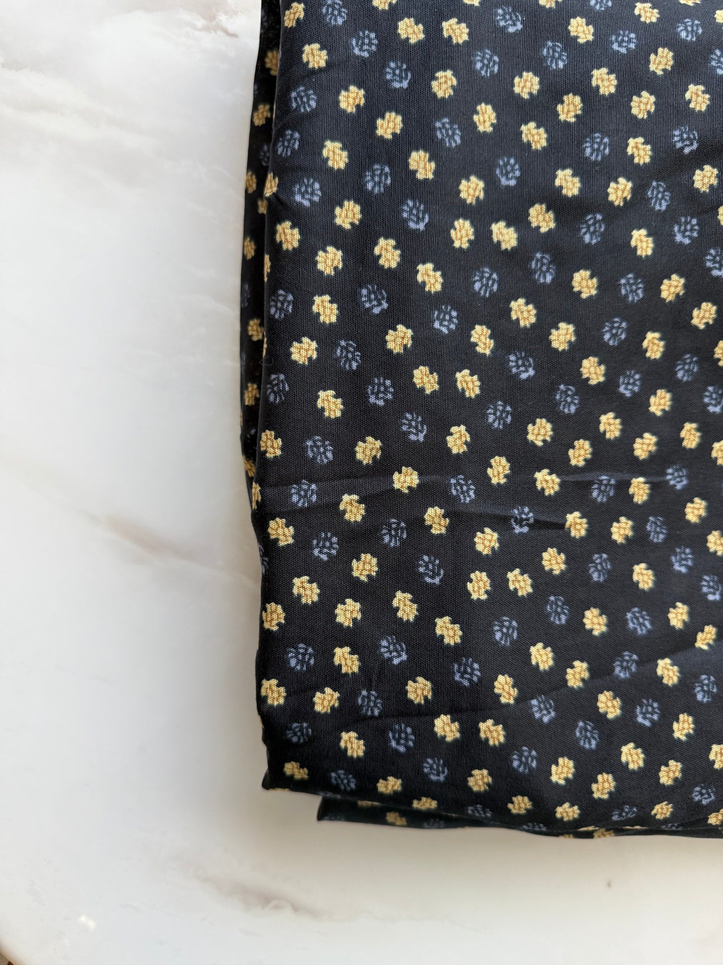 Black Printed Prayer Chaddar Online UAE | Modest & Elegant | The M Essentials