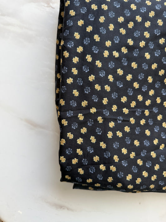 Black Printed Prayer Chaddar Online UAE | Modest & Elegant | The M Essentials