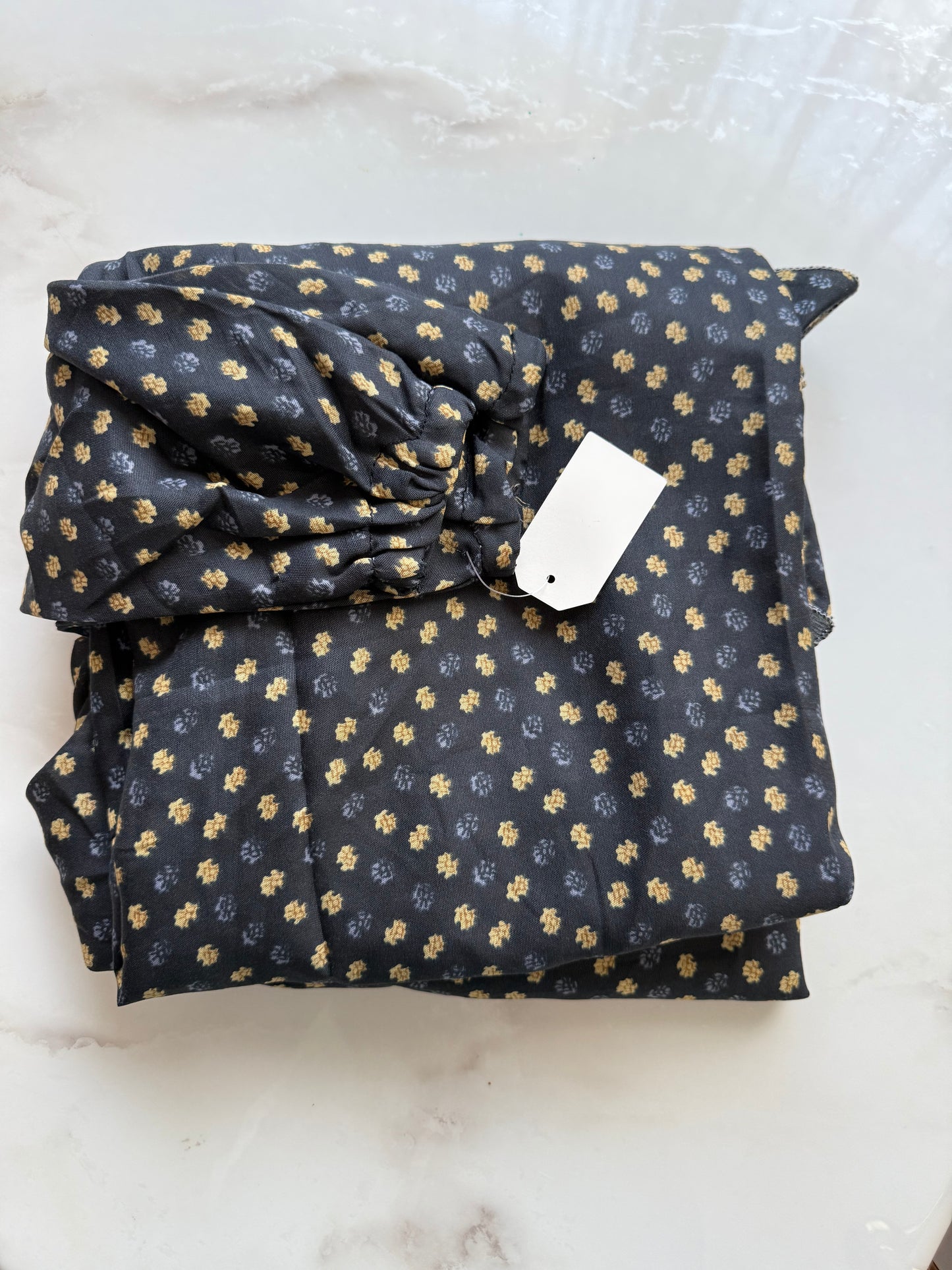 Black Prayer Chaddar - Minor Fault